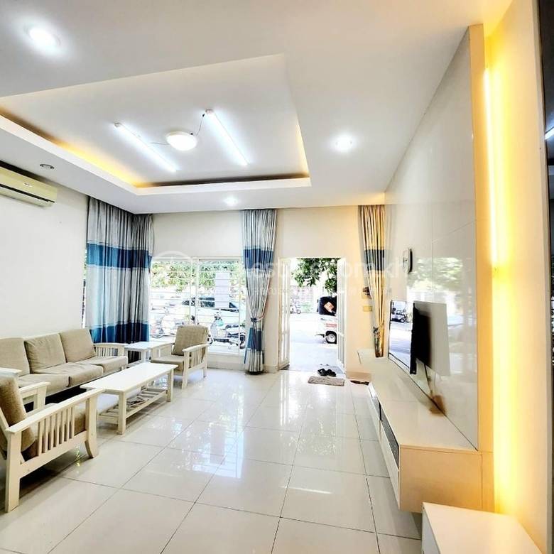 วิลล่า สำหรับเช่า พื้นที่ใช้สอย 120 ตร.ม. ใน Chbar Ampov