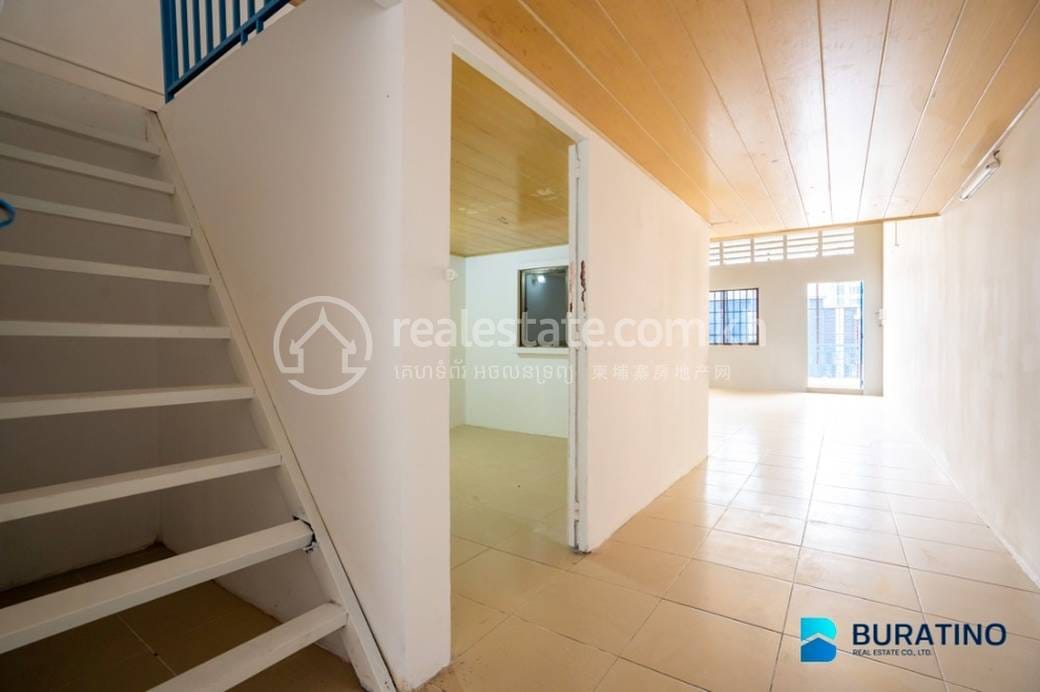 7 Makara에 있는 House and lot 매매 $40,000