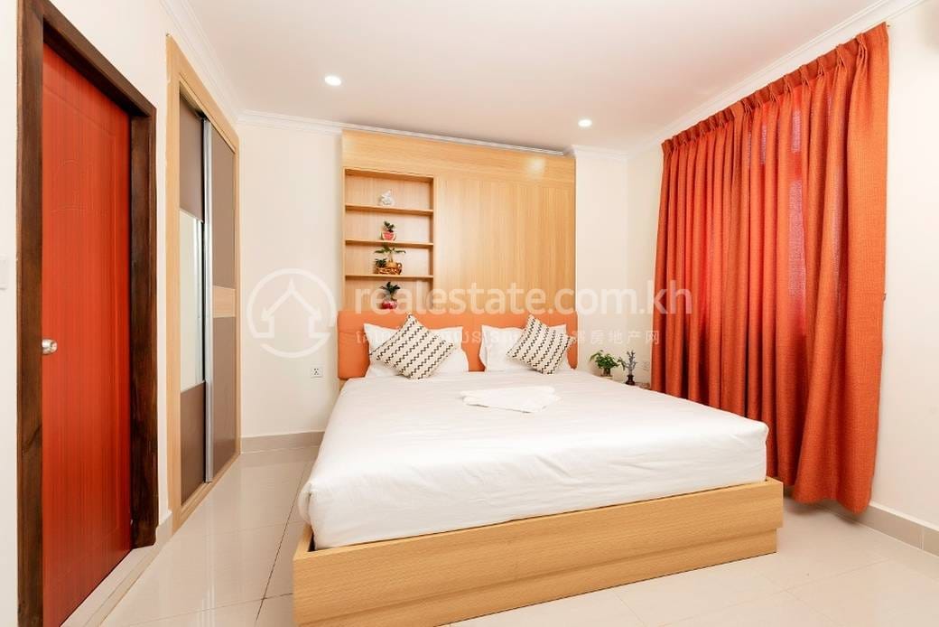 2 Bedrooms Apartmán K pronájmu for $800