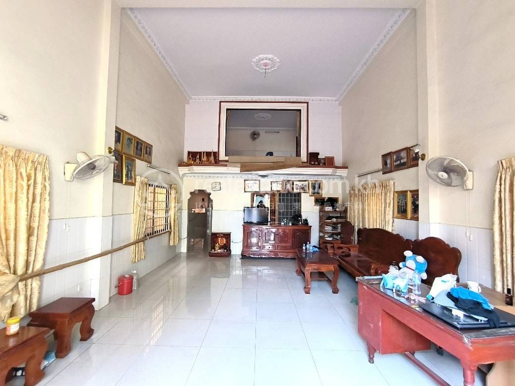 House and lot សំរាប់លក់ នៅMeanchey តម្លៃ $156,000