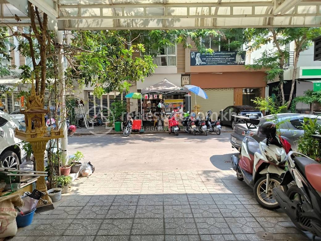 House and lot For Sale & Rent in Nirouth, Chbar Ampov, Phnom Penh