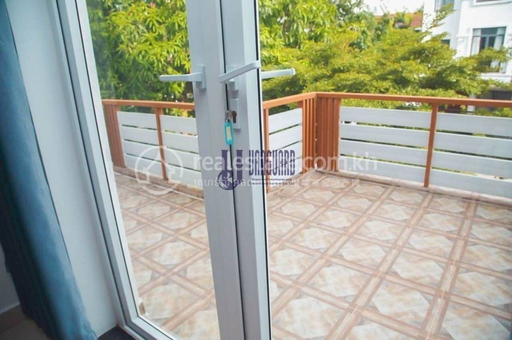 Boeung Kak 2, Toul Kork에 있는 Toul Kork 링크하우스 임대 $1,350