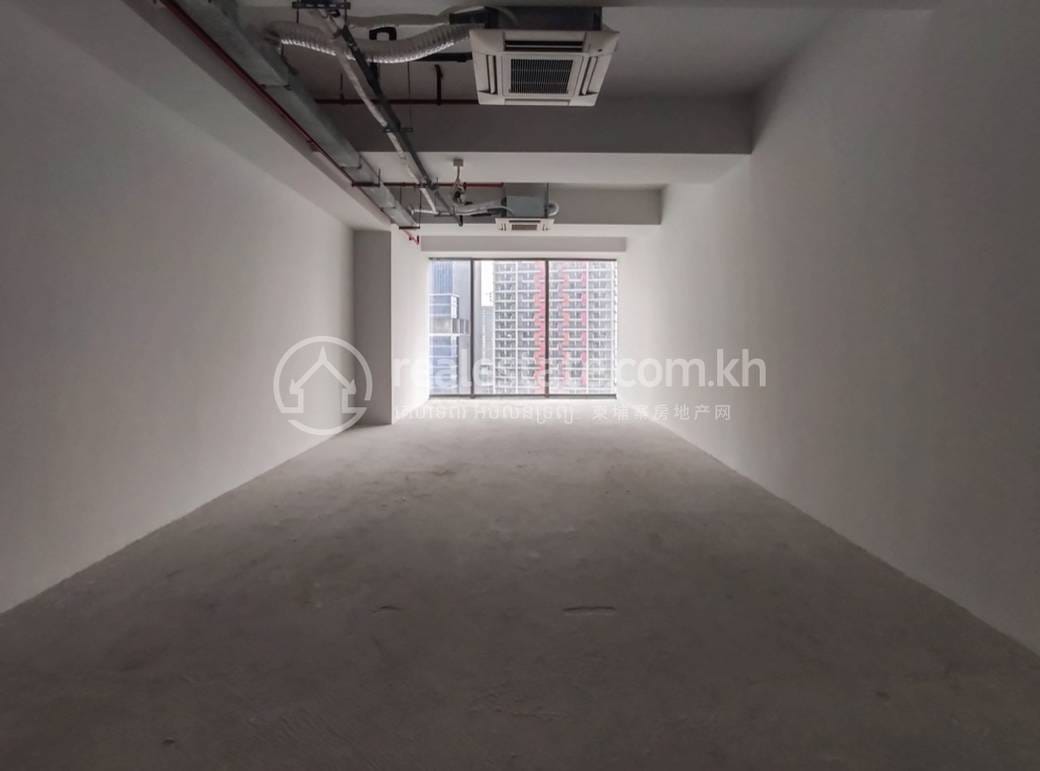 อาคารสำนักงาน สำหรับขาย ใน Chamkarmon $132,000