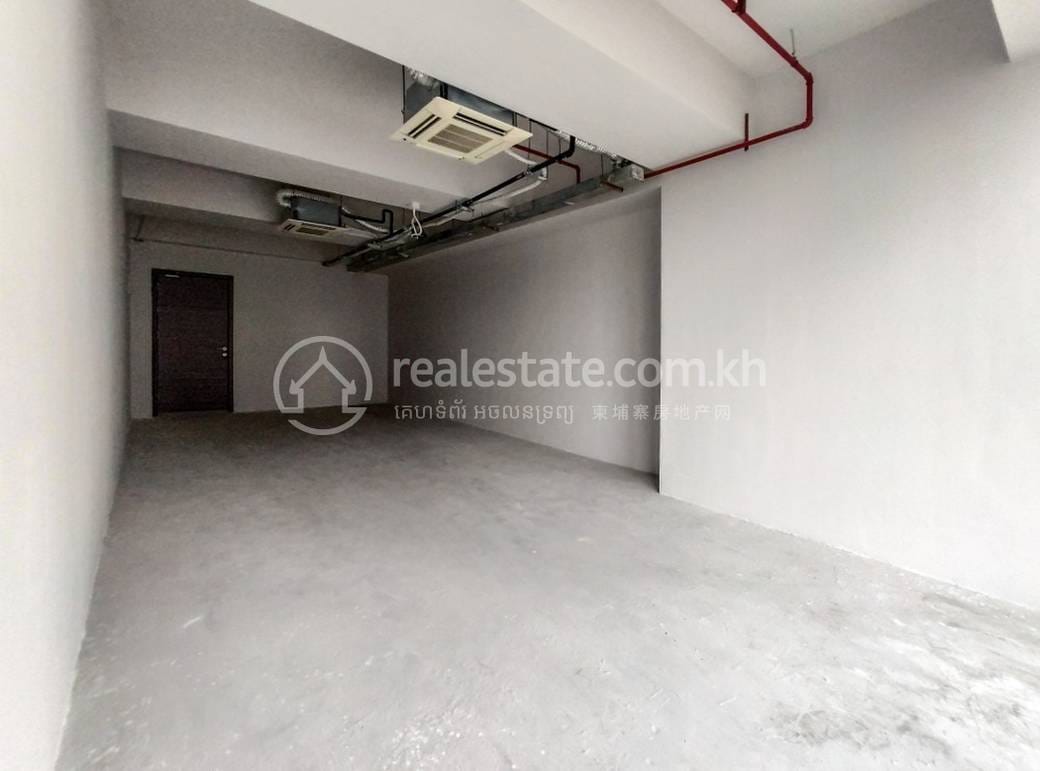 Chamkarmon อาคารสำนักงาน สำหรับขาย ใน Tonle Bassac Chamkarmon $132,000