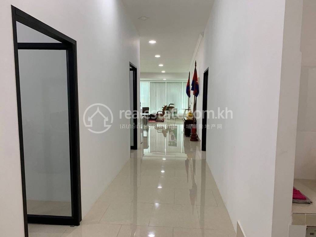 ការិយាល័យ សំរាប់ជួល នៅ, បឹងកក់២, ទួលគោក, ភ្នំពេញ