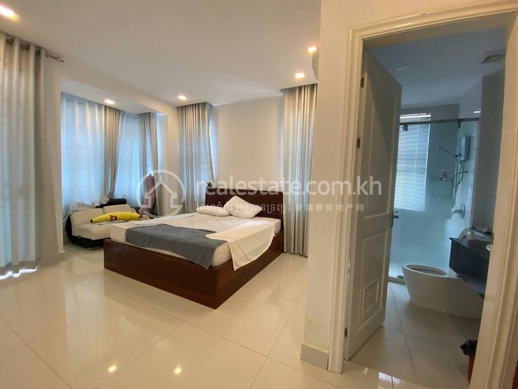 Khmuonh Villa For Rent in Khmuonh