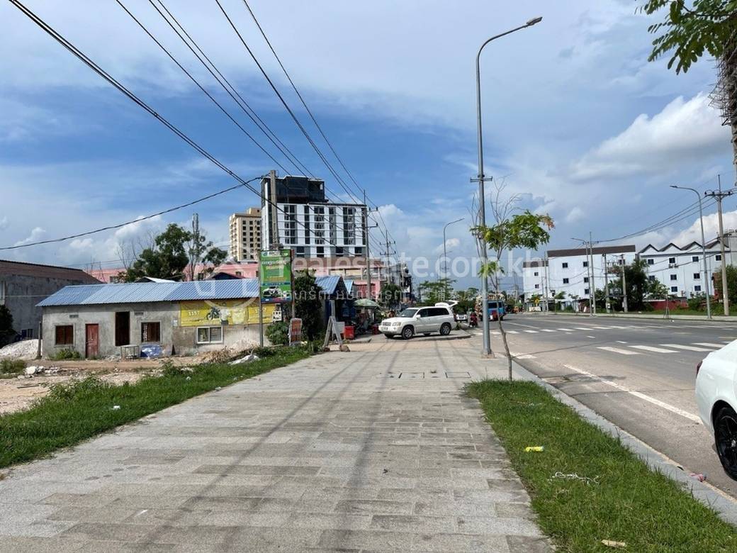 Relief À vendre de 478 m² de terrain pour $1