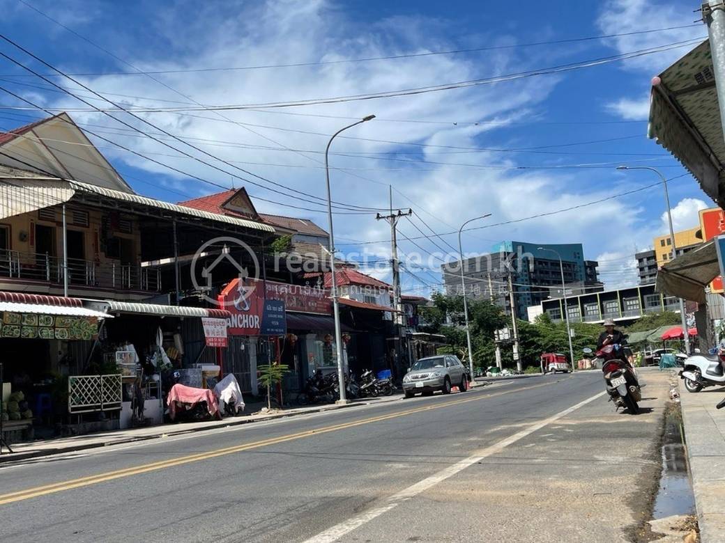 Sangkat BeiHouse and lot出售，位于Sangkat Bei