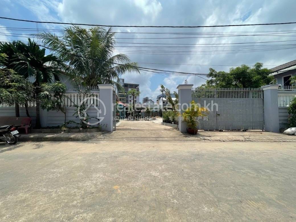 House and lot For Rent with 5 Parking Space