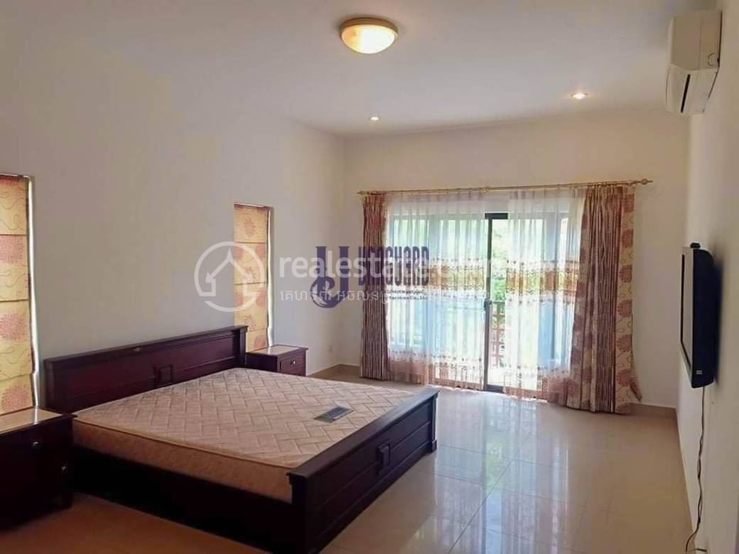 Toul Kork别墅出租，价格$1,800