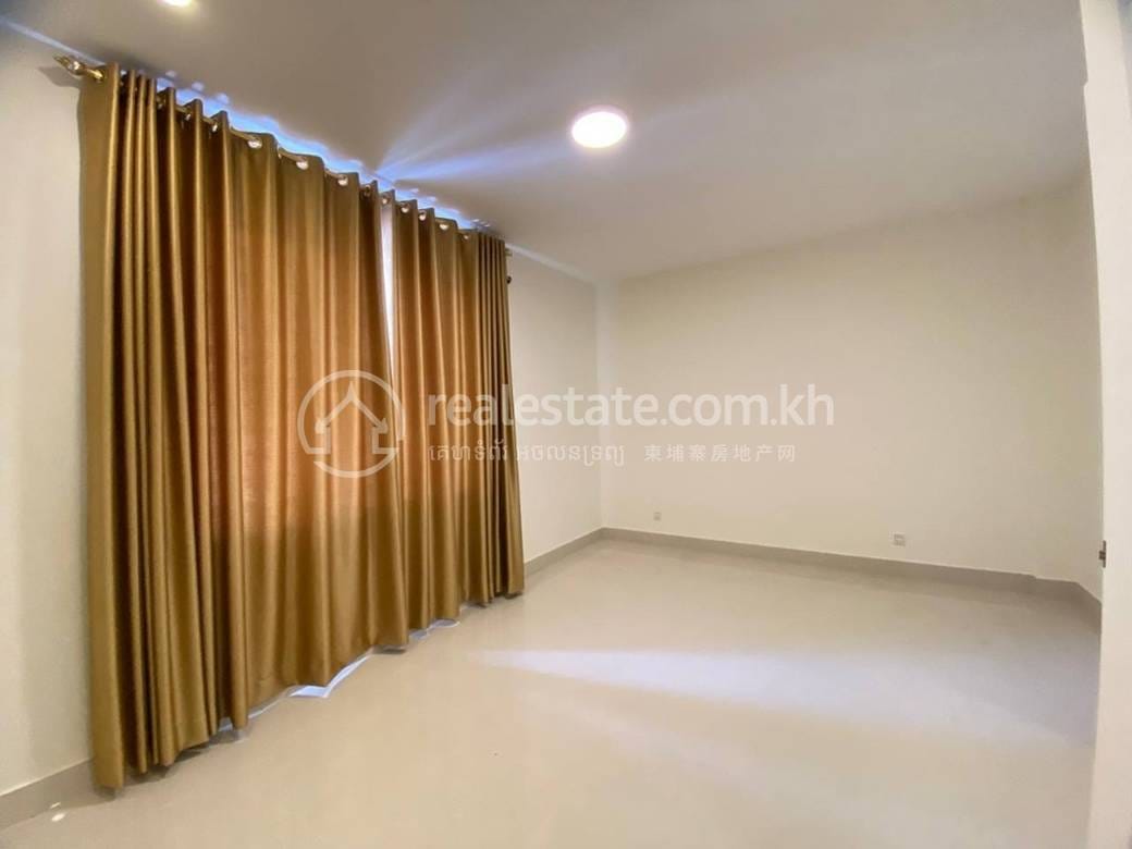 Chak Angrae LeuHouse and lot出租，位于Chak Angrae Leu