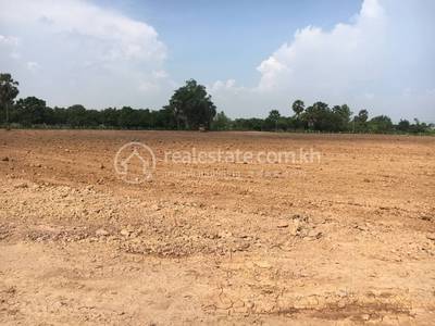  , អរិយក្សត្រ, ល្វាឯម, កណ្ដាល