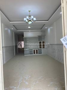 30m Qmin, Samraong Kraom县, 普森芷区, 金边