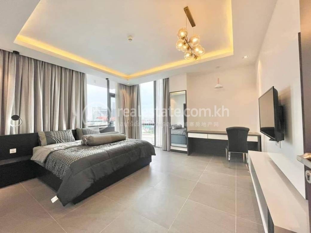 Condo For Rent in Daun Penh $1,300