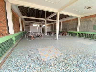 8卧室House and lot出租，价格$1,300