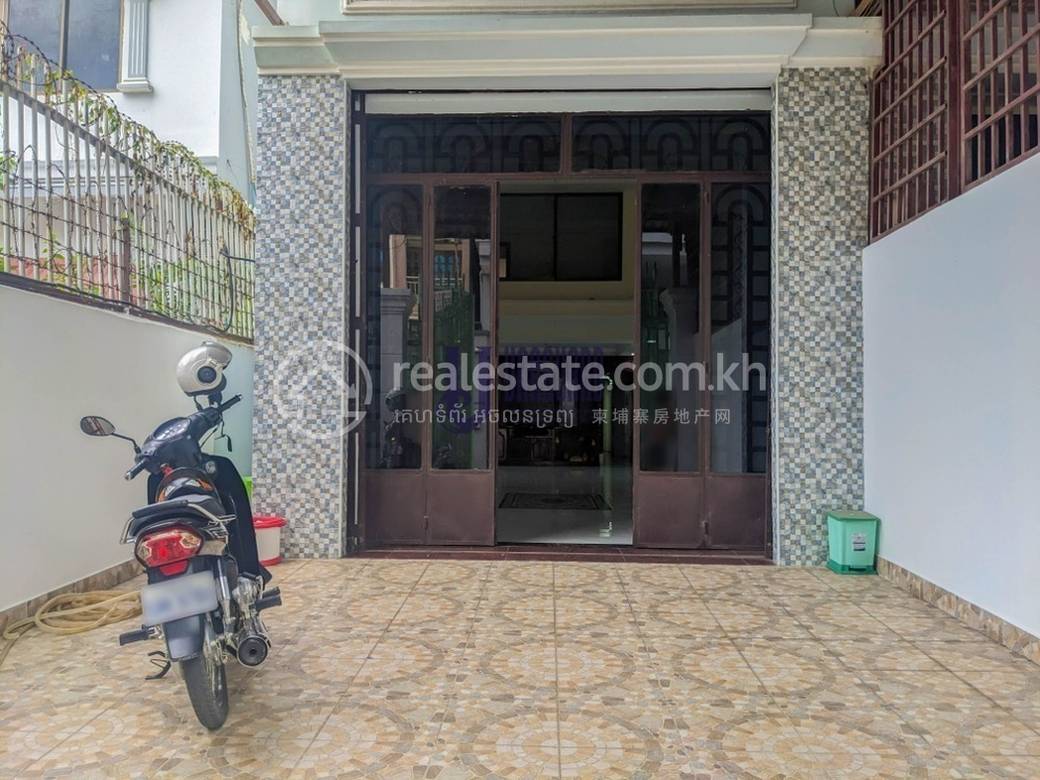 Chamkarmon排屋出租，价格$1,400