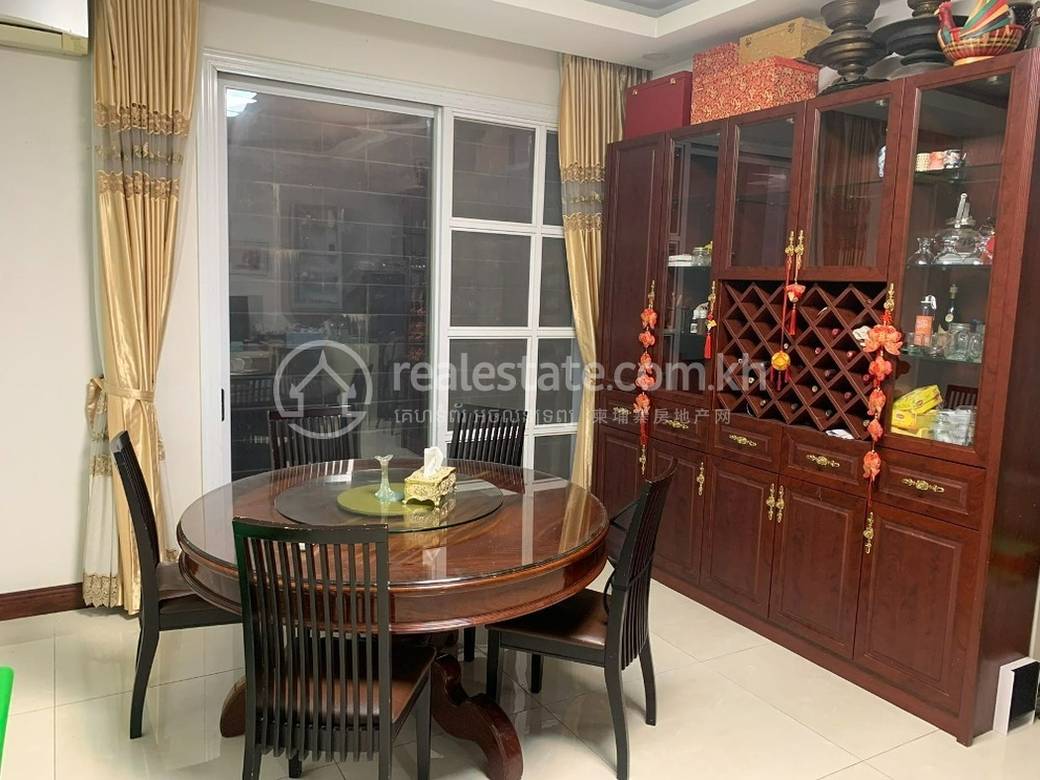 别墅出售，位于1019 Northbridge Street, Tuek Thla屯, 森速区, 金边