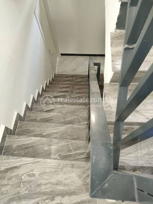 House and lot For Rent in Preaek Lieb, Chroy Changvar, Phnom Penh