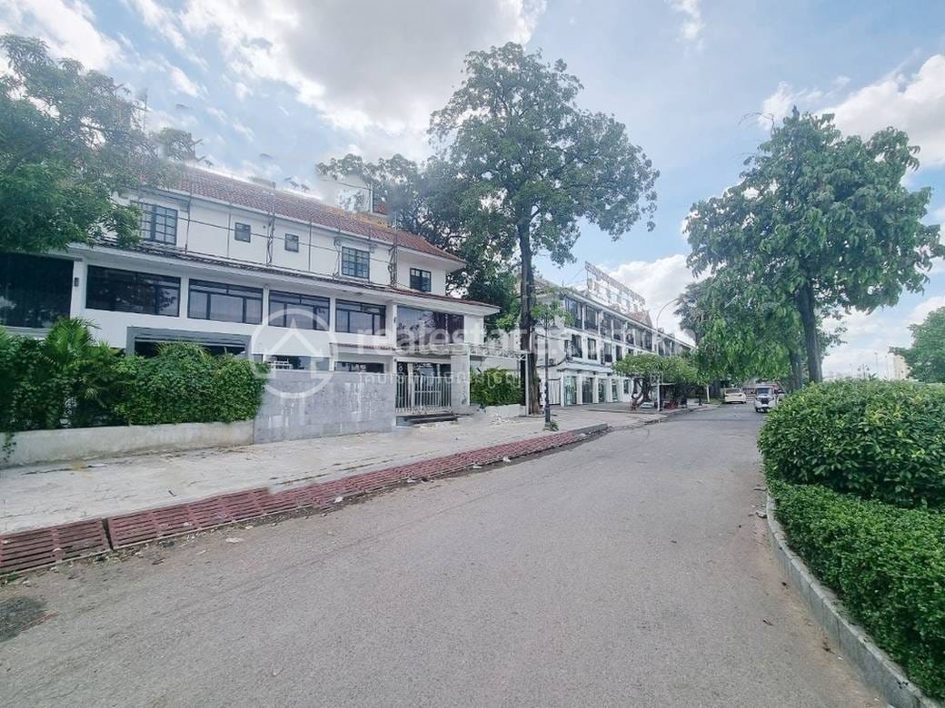 Daun PenhLot出售，位于Daun Penh