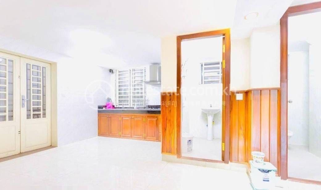Flat House K pronájmu in Toul Kork $3,000