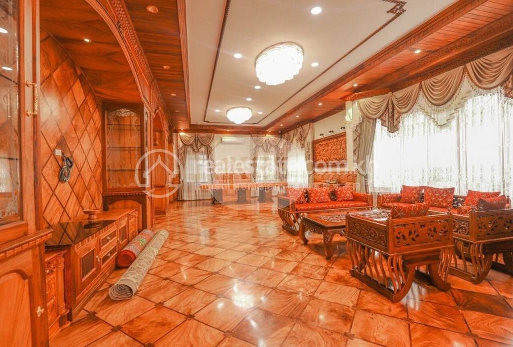 Vila K pronájmu in Tonle Bassac, Chamkarmon, Phnom Penh