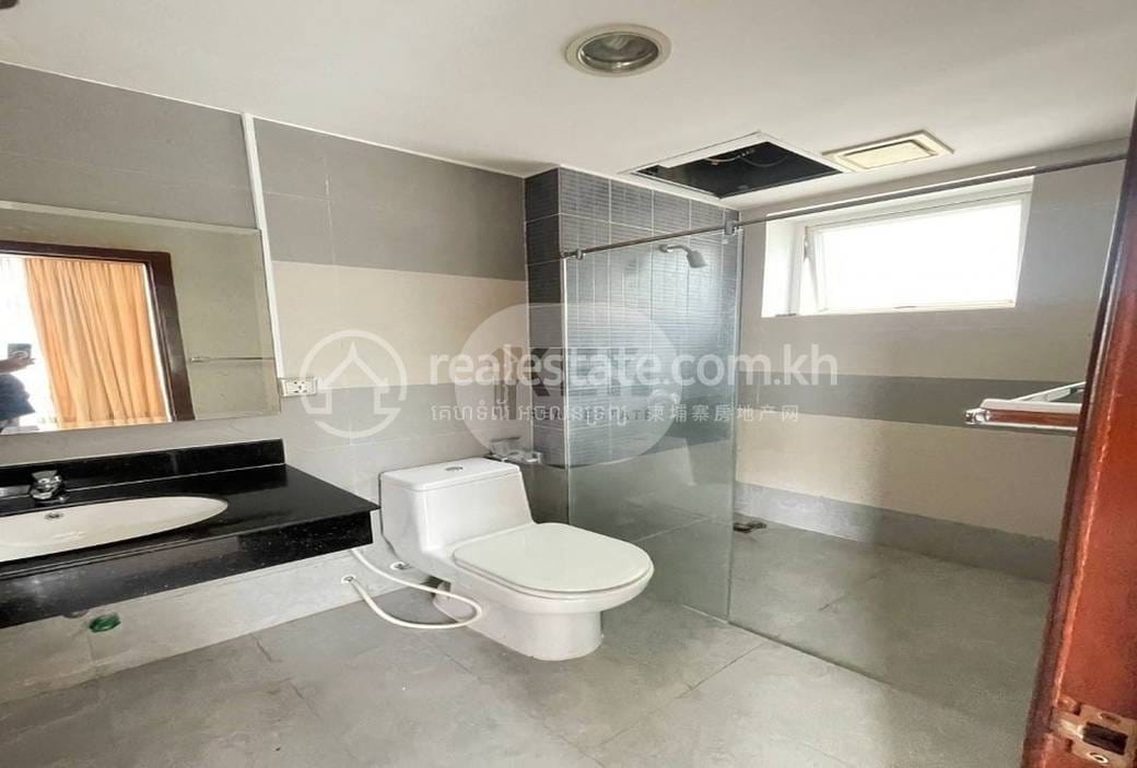 Chamkarmon别墅出租，价格$3,500