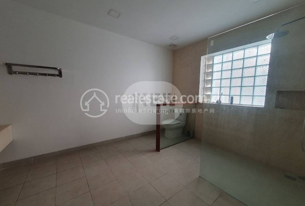 带1个停车位的别墅For Sale & Rent