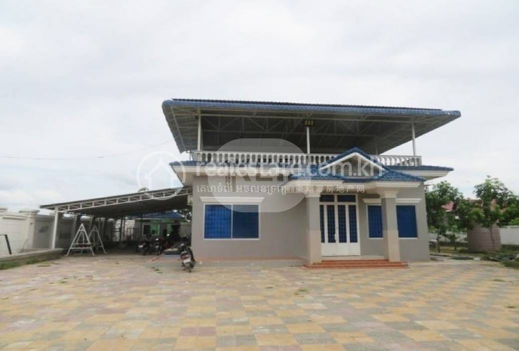 Villa For Sale & Rent with 1 Parking Space