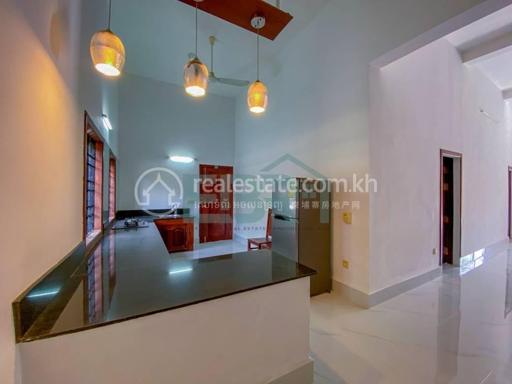 Sala Kamraeuk House and lot For Rent in Sala Kamraeuk
