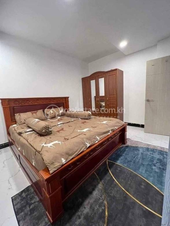 65 sqm Living Size Apartment For Rent in Chamkarmon