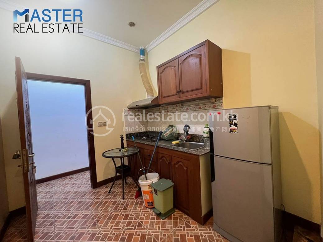 35 sqm Living Size Apartment For Rent in Daun Penh
