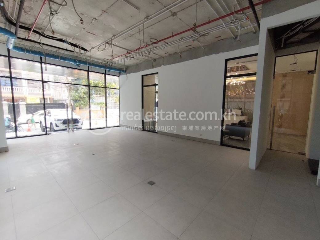 Offices For Rent in Chamkarmon $4,000
