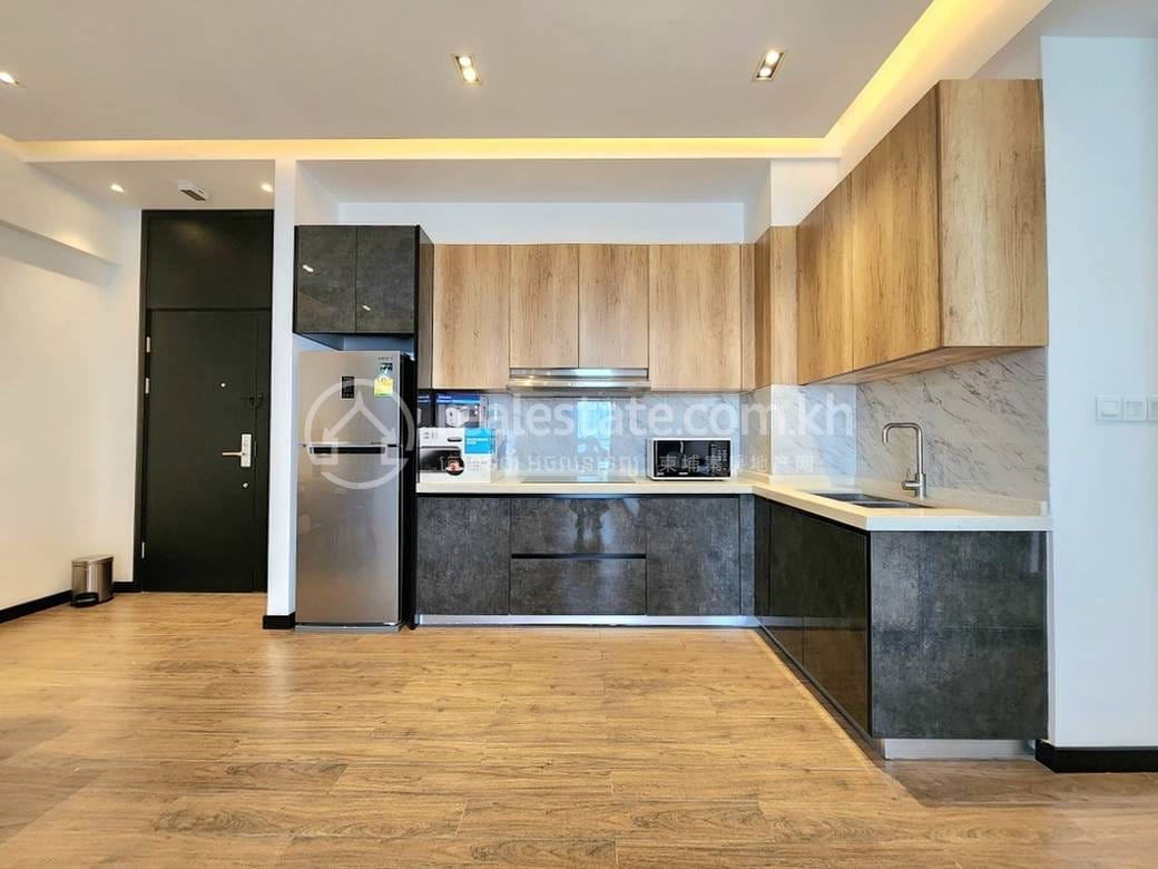 Apartment For Rent with 1 Parking Space