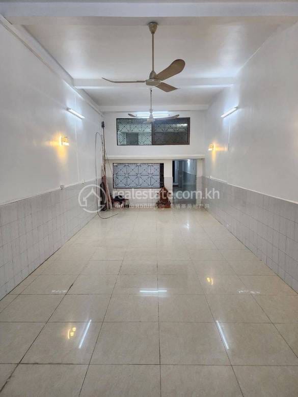 ផ្ទះ តម្លៃ $880