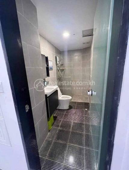 Apartment For Rent with 1 Parking Space