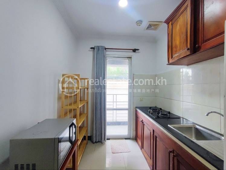 Apartment For Rent with 1 Parking Space