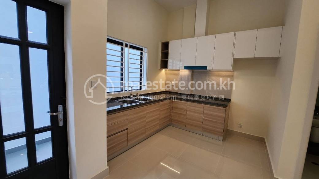 วิลล่า สำหรับเช่า ใน Chbar Ampov $600