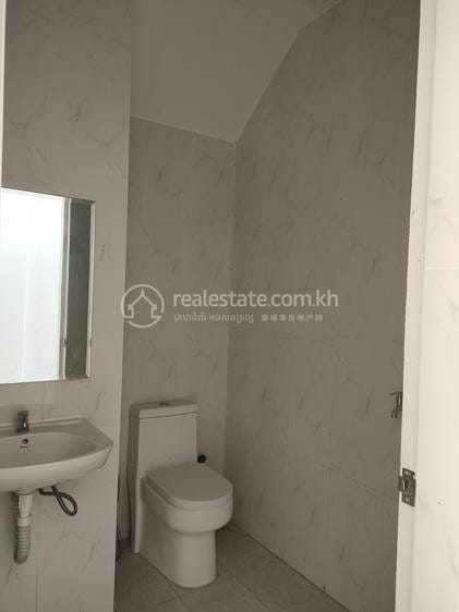 Dangkao에 있는 House and lot For Sale & Rent $1,000