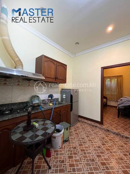 Apartment For Rent in Srah Chak, Daun Penh, Phnom Penh