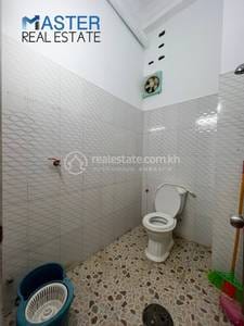 Apartment For Rent in Srah Chak, Daun Penh, Phnom Penh