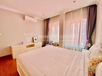 Apartment For Rent with 1 Parking Space