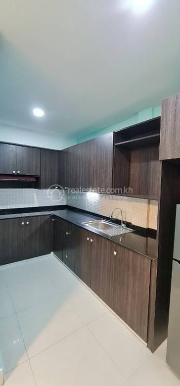 วิลล่า สำหรับเช่า ใน Chbar Ampov $600