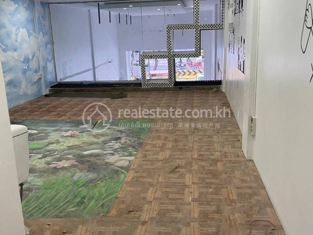 ตึกแถว สำหรับเช่า ใน Boeng Keng Kang $1,800