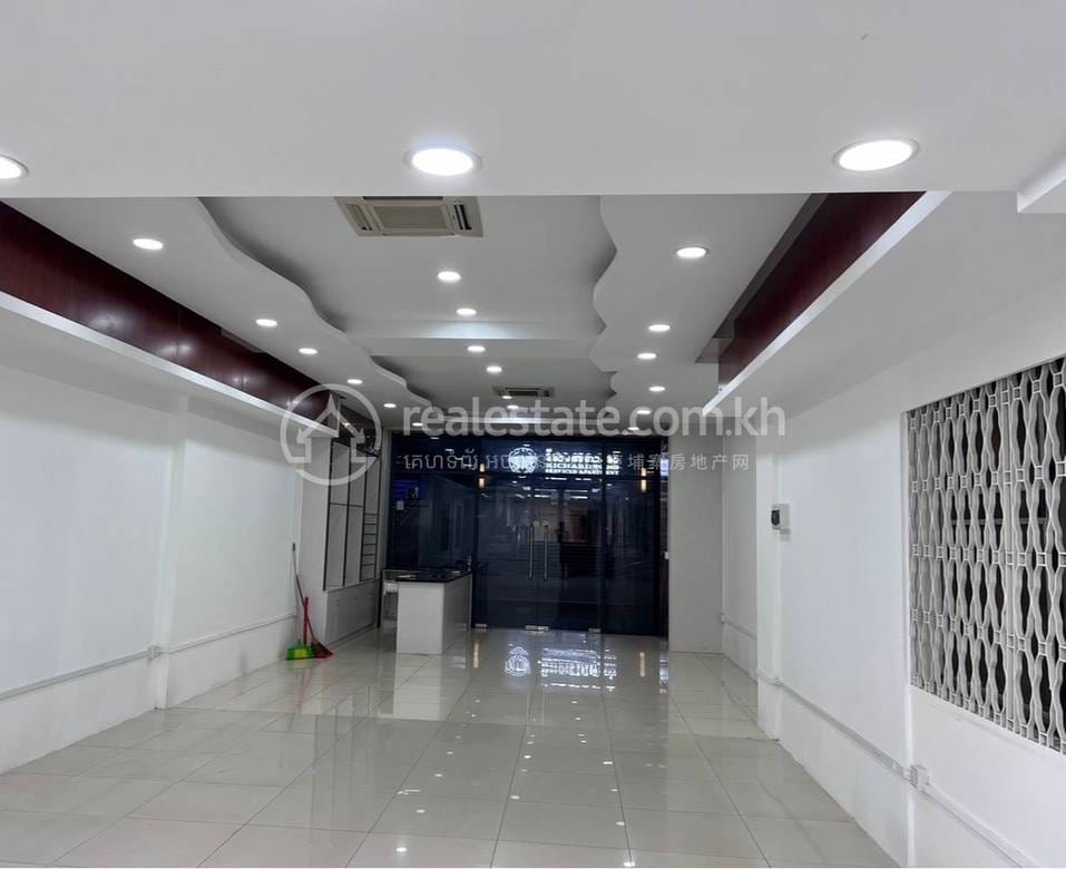 店屋出租，位于51, 万景岗1分区（BKK1), 波哥堪, 金边