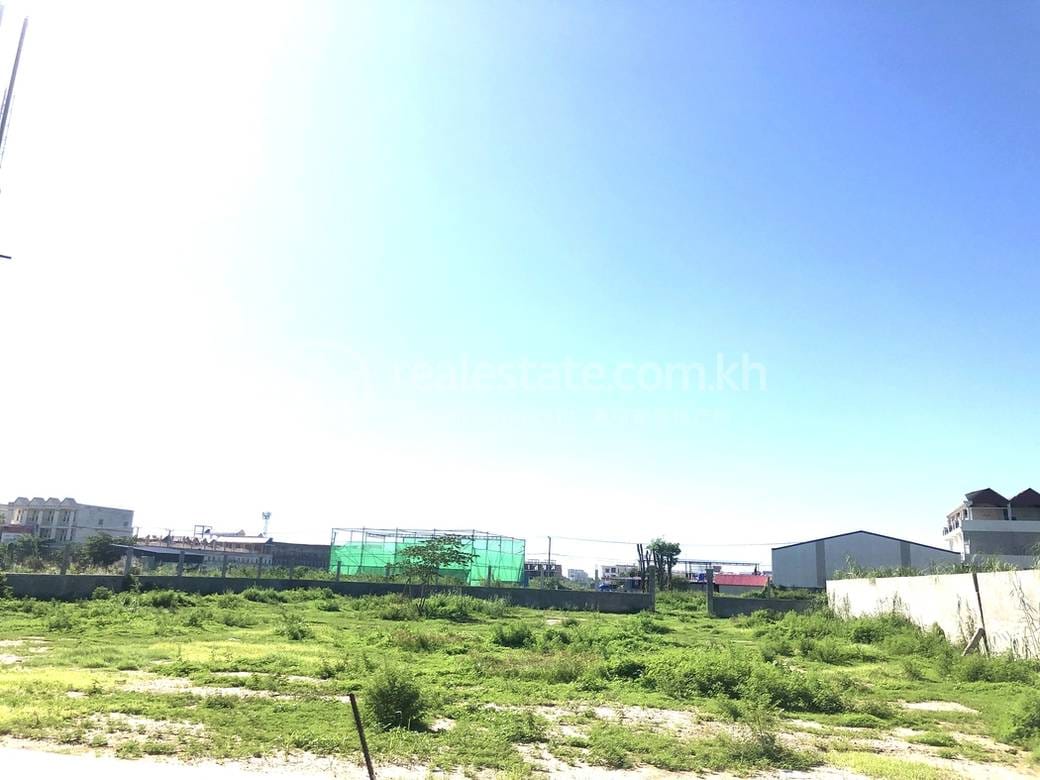 Pozemky Na prodej in Chbar Ampov $720,000