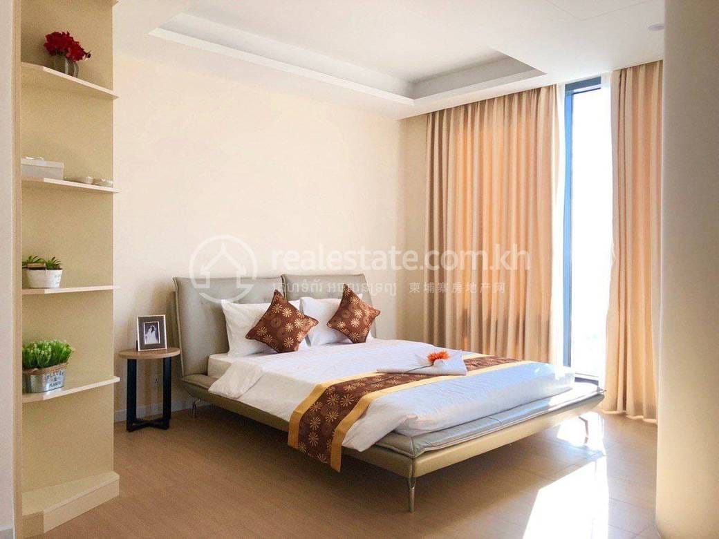 Tonle Bassac Penthouse À louer à Tonle Bassac