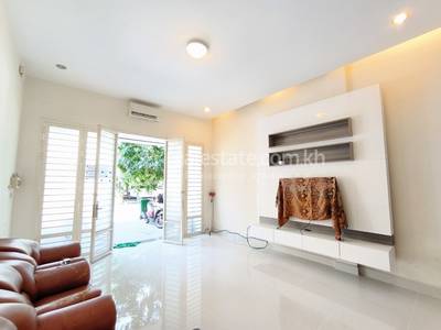 Nirouth, Chbar Ampov, Phnom Penh