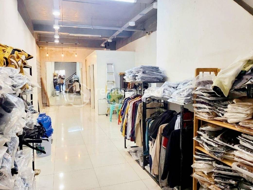 CommercialShophouse សំរាប់លក់ នៅBoeng Keng Kang តម្លៃ $1,100,000