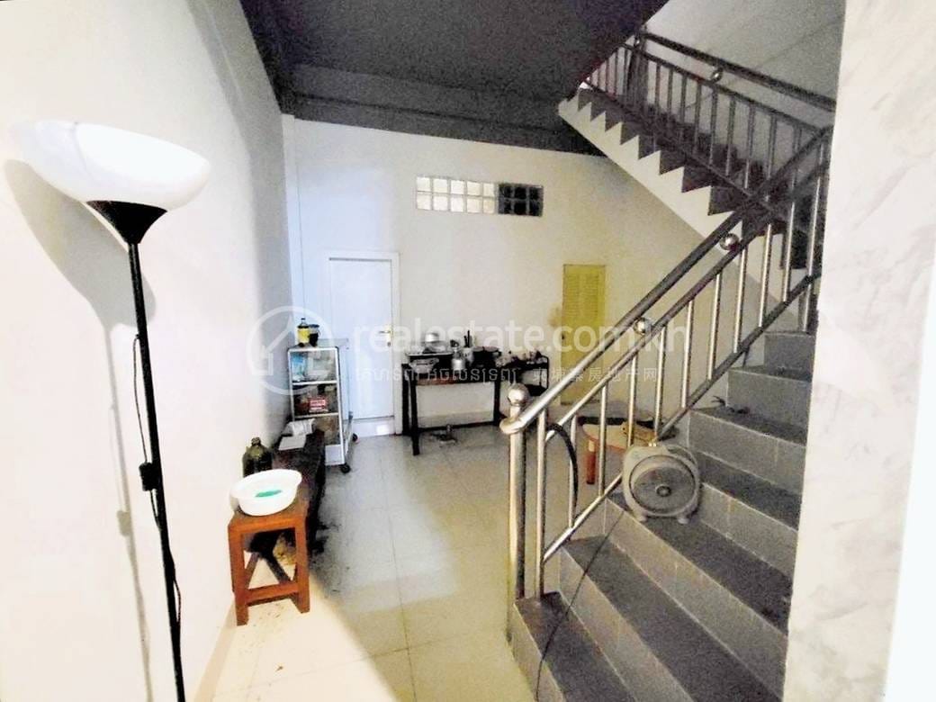 CommercialShophouse 2 បន្ទប់គេង សំរាប់លក់ ក្នុងតម្លៃ $1,100,000