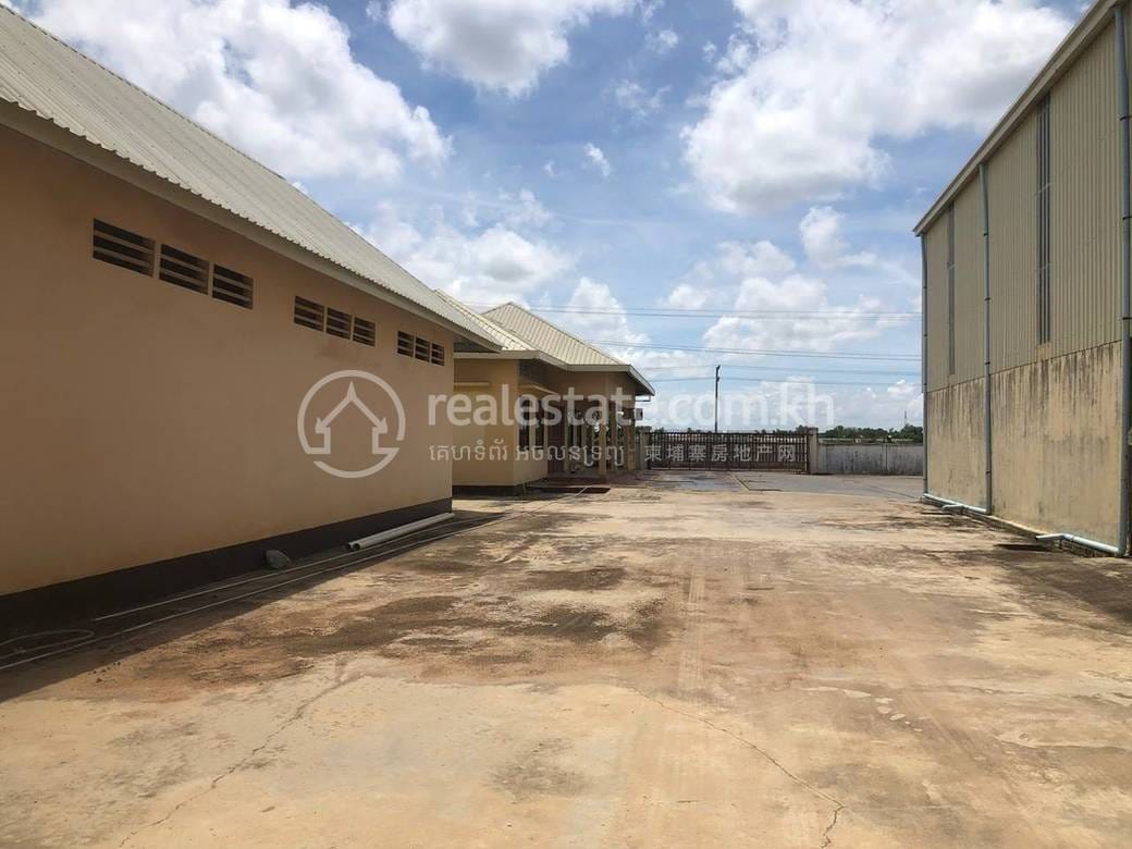 5,000 sqm Living Size Factory For Sale & Rent in Samraong Tong